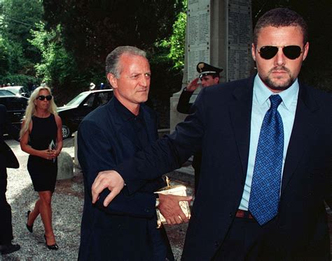 warum wurde versace ermordet|Gianni Versace und Andrew Cunanan: Der Modeschöpfer und .